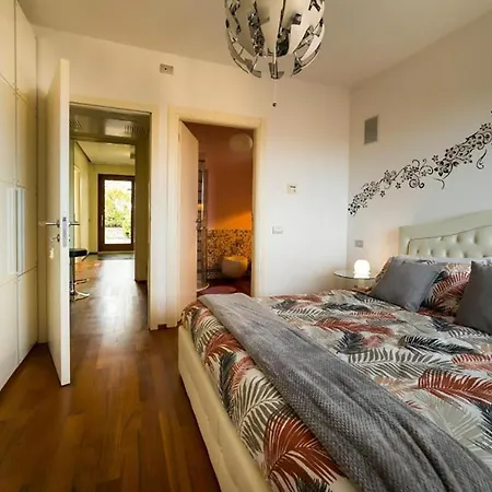 Eden Island Bed & Breakfast